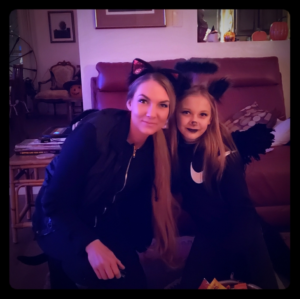 Meet your Posher, Cassandra